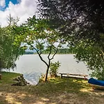 Pondside Retreat & Canoe By Interhome * Dehtare (South Bohemian)