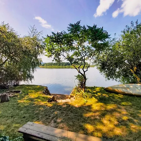 Pondside Retreat & Canoe By Interhome