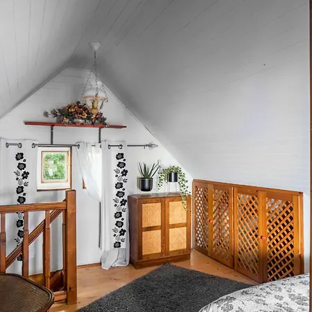 Pondside Retreat & Canoe By Interhome Prázdninový dům Holubovska Basta