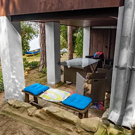 Pondside Retreat & Canoe By Interhome Ferienhaus Dehtare (South Bohemian)