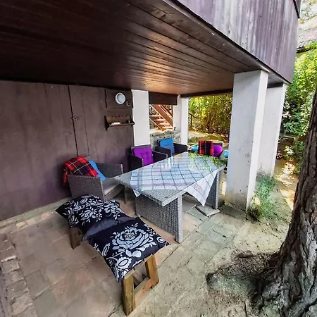 Prázdninový dům Pondside Retreat & Canoe By Interhome Holubovska Basta