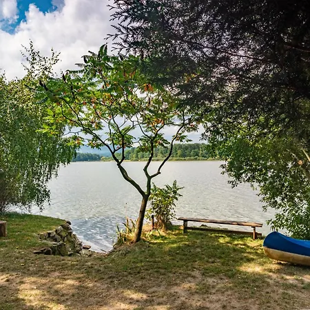 Pondside Retreat & Canoe By Interhome * Dehtare (South Bohemian)