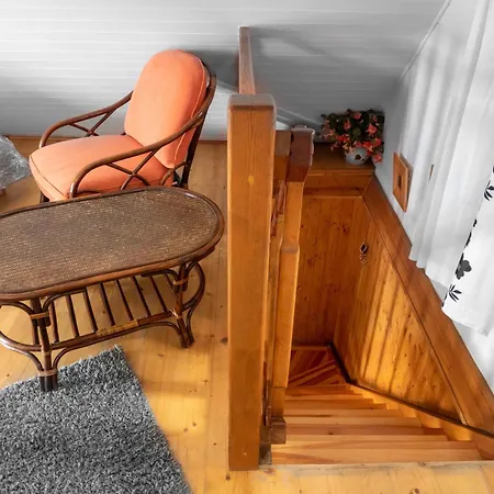 Pondside Retreat & Canoe By Interhome Dehtare (South Bohemian)