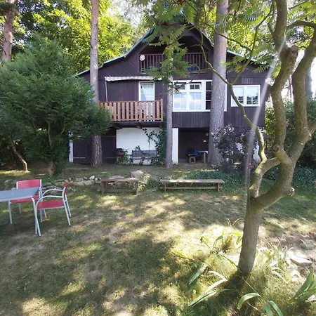 Prázdninový dům Pondside Retreat & Canoe By Interhome *