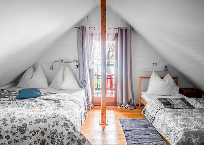 Pondside Retreat & Canoe By Interhome *