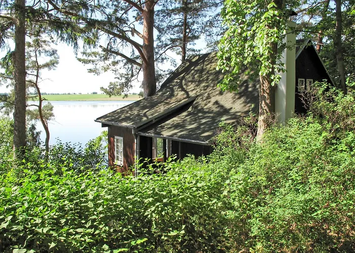 Pondside Retreat & Canoe By Interhome Holiday home