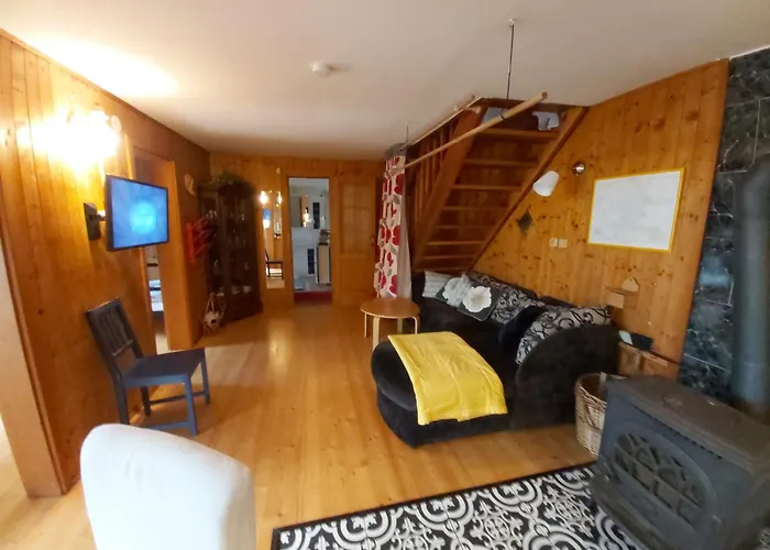 Pondside Retreat & Canoe By Interhome Holiday home *
