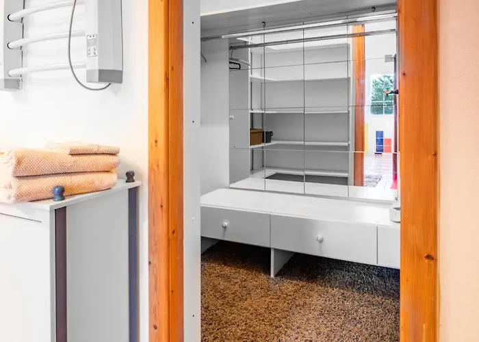 Pondside Retreat & Canoe By Interhome Holiday home *