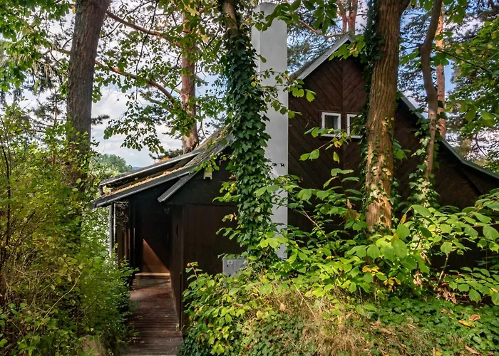 Pondside Retreat & Canoe By Interhome *