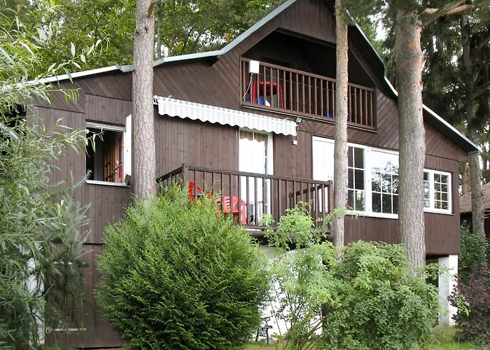 Holiday home Pondside Retreat & Canoe By Interhome